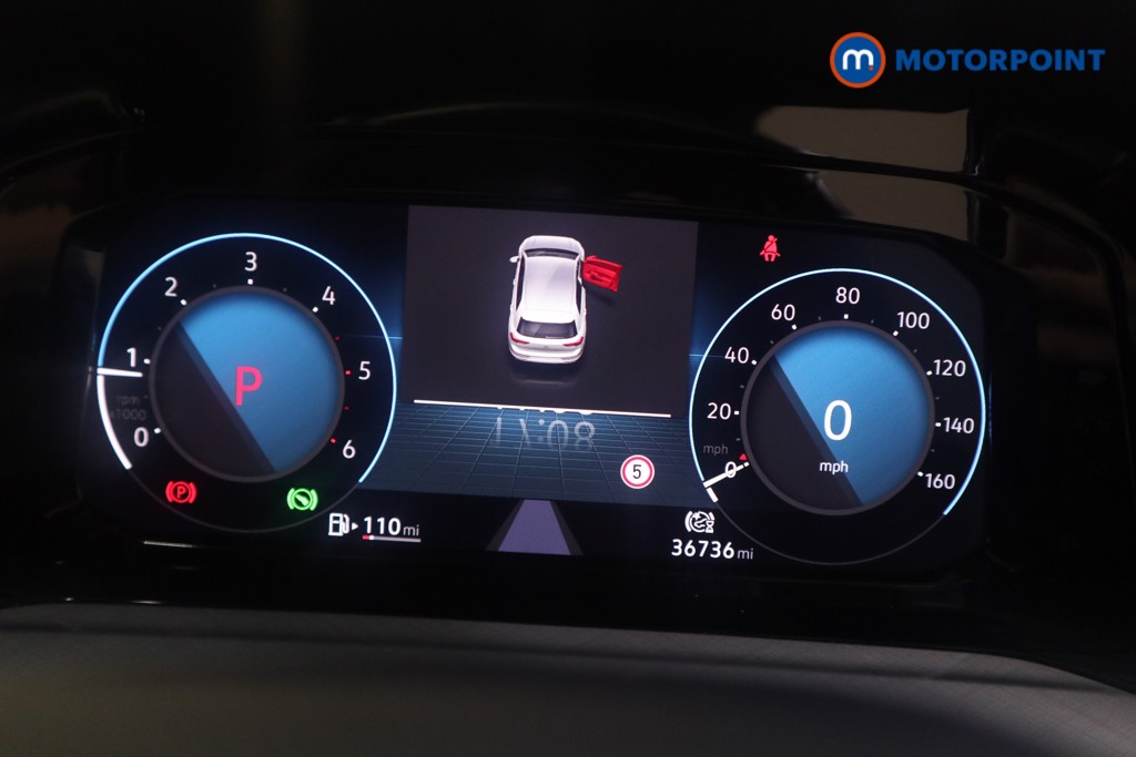 Volkswagen Golf Life Automatic Diesel Hatchback - Stock Number (1592508) - 4th supplementary image