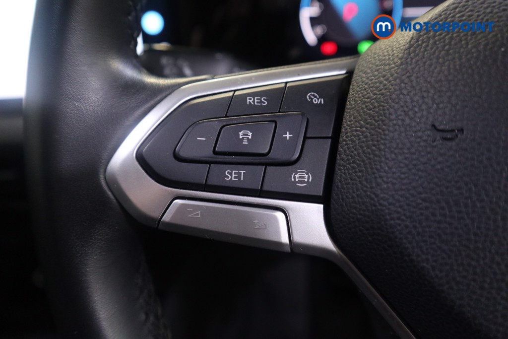 Volkswagen Golf Life Automatic Diesel Hatchback - Stock Number (1592508) - 5th supplementary image