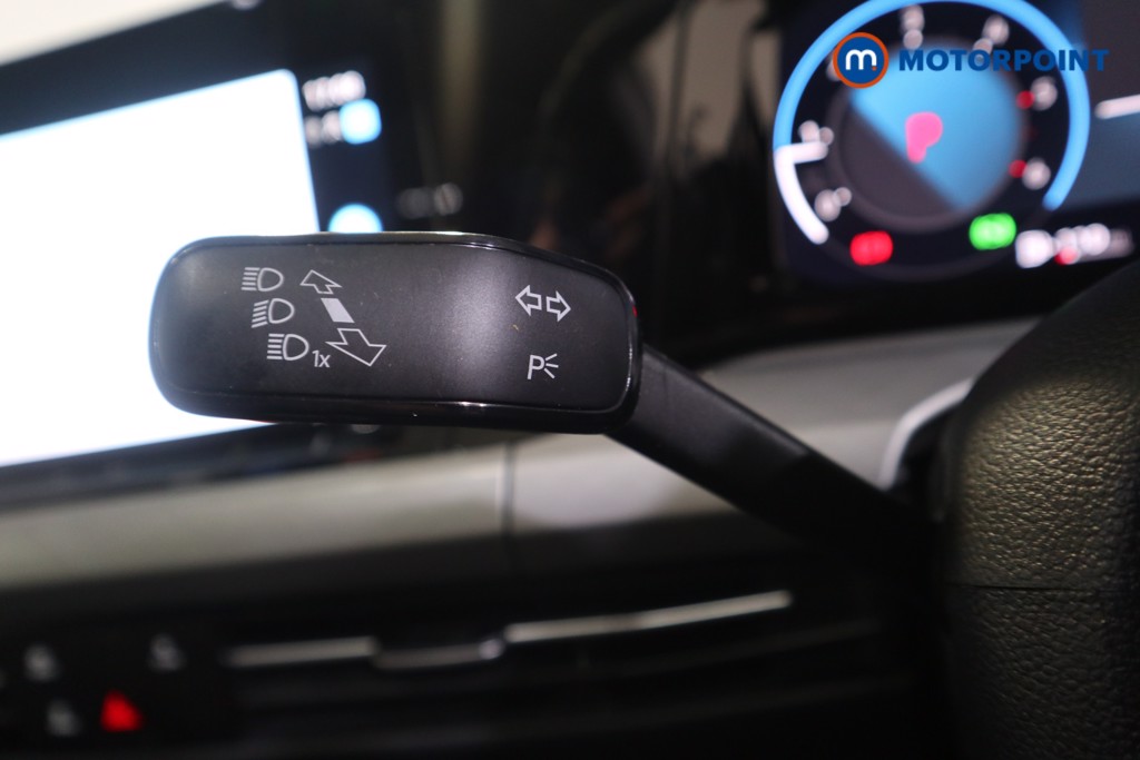 Volkswagen Golf Life Automatic Diesel Hatchback - Stock Number (1592508) - 7th supplementary image