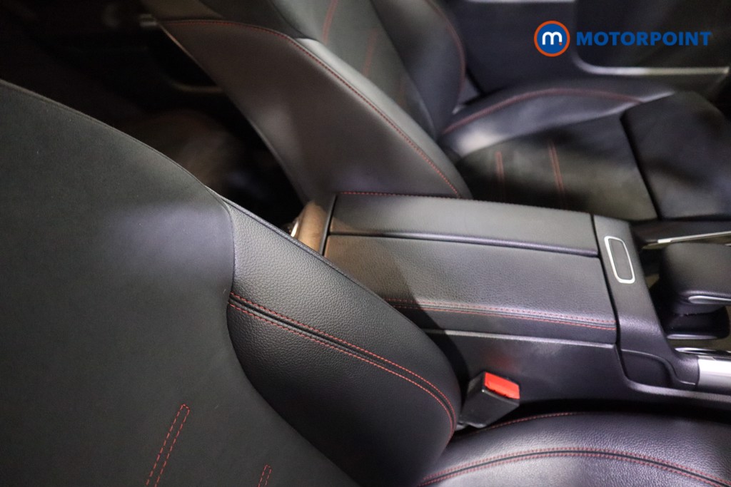 Mercedes-Benz B Class Amg Line Automatic Petrol Hatchback - Stock Number (1592610) - 26th supplementary image