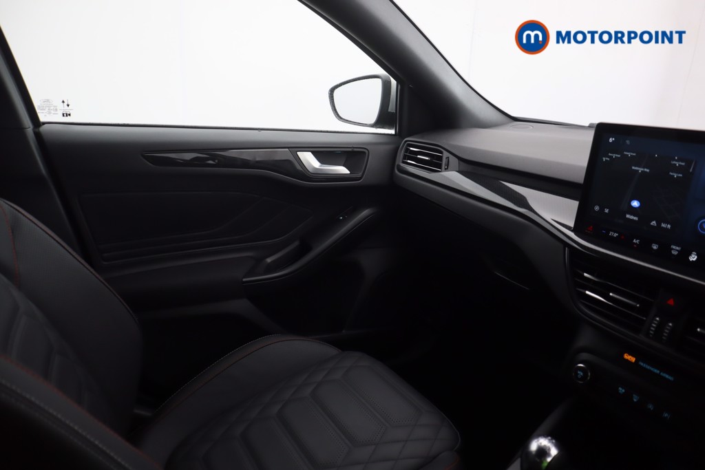 Ford Focus St-Line X Manual Petrol Hatchback - Stock Number (1592716) - 16th supplementary image