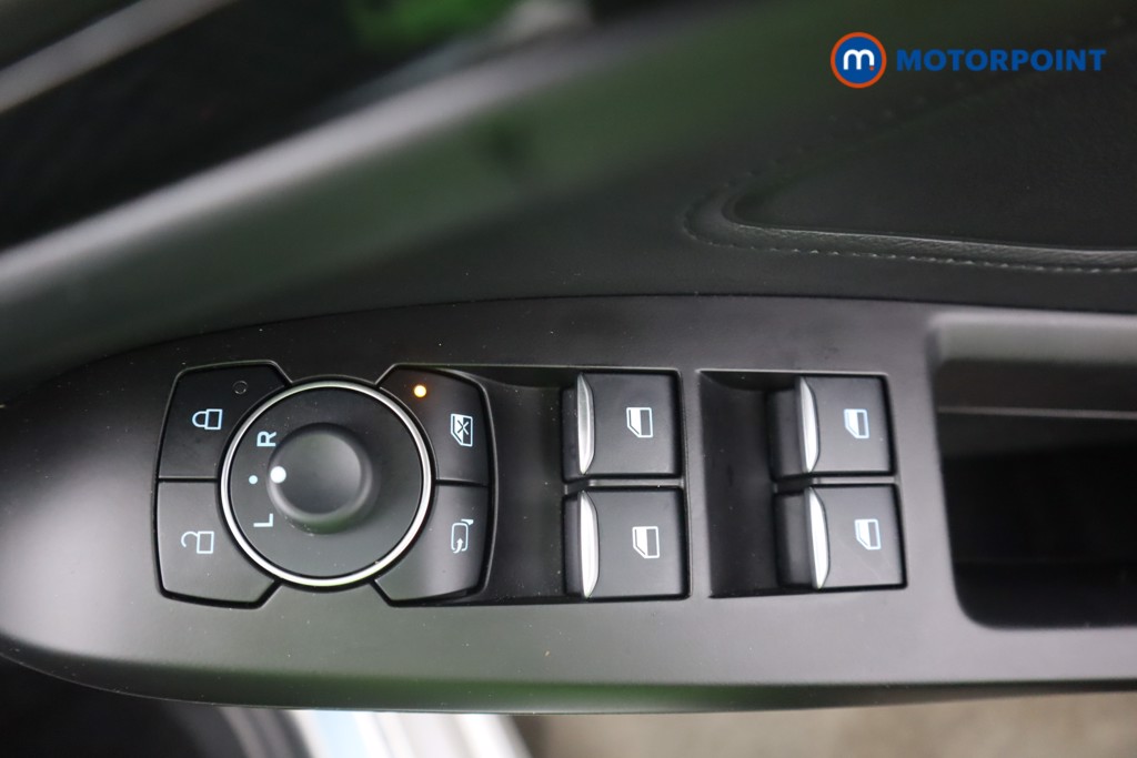 Ford Focus St-Line X Manual Petrol Hatchback - Stock Number (1592716) - 17th supplementary image