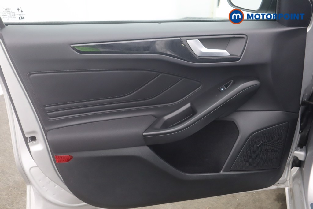 Ford Focus St-Line X Manual Petrol Hatchback - Stock Number (1592716) - 31st supplementary image