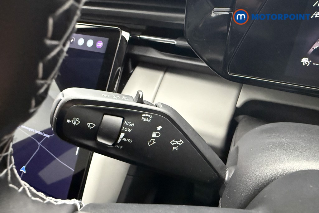 Ford Explorer Select Automatic Electric SUV - Stock Number (1593094) - 17th supplementary image