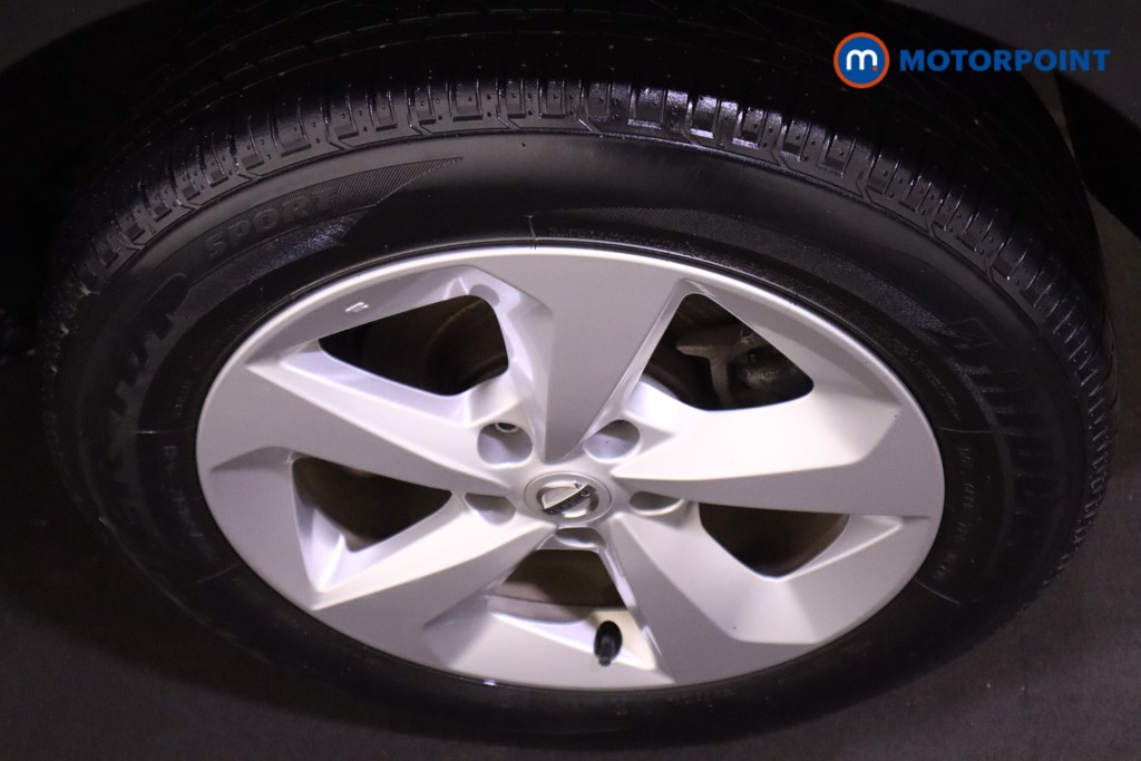 Nissan Qashqai Acenta Premium Manual Petrol SUV - Stock Number (1593231) - 9th supplementary image