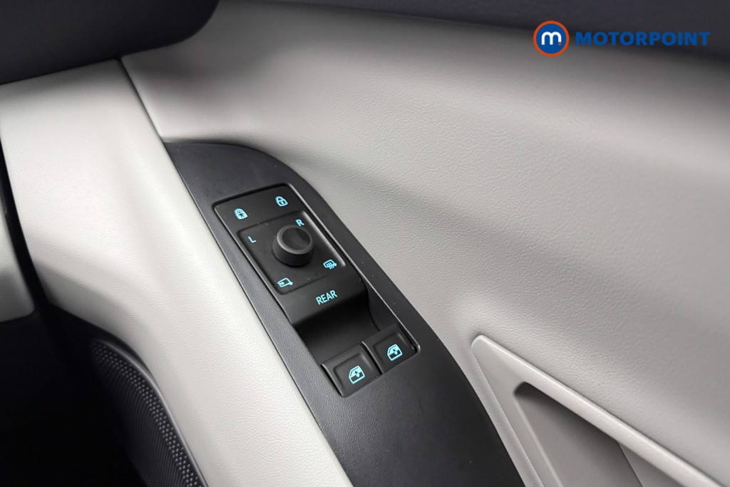 Ford Explorer Select Automatic Electric SUV - Stock Number (1593240) - 19th supplementary image