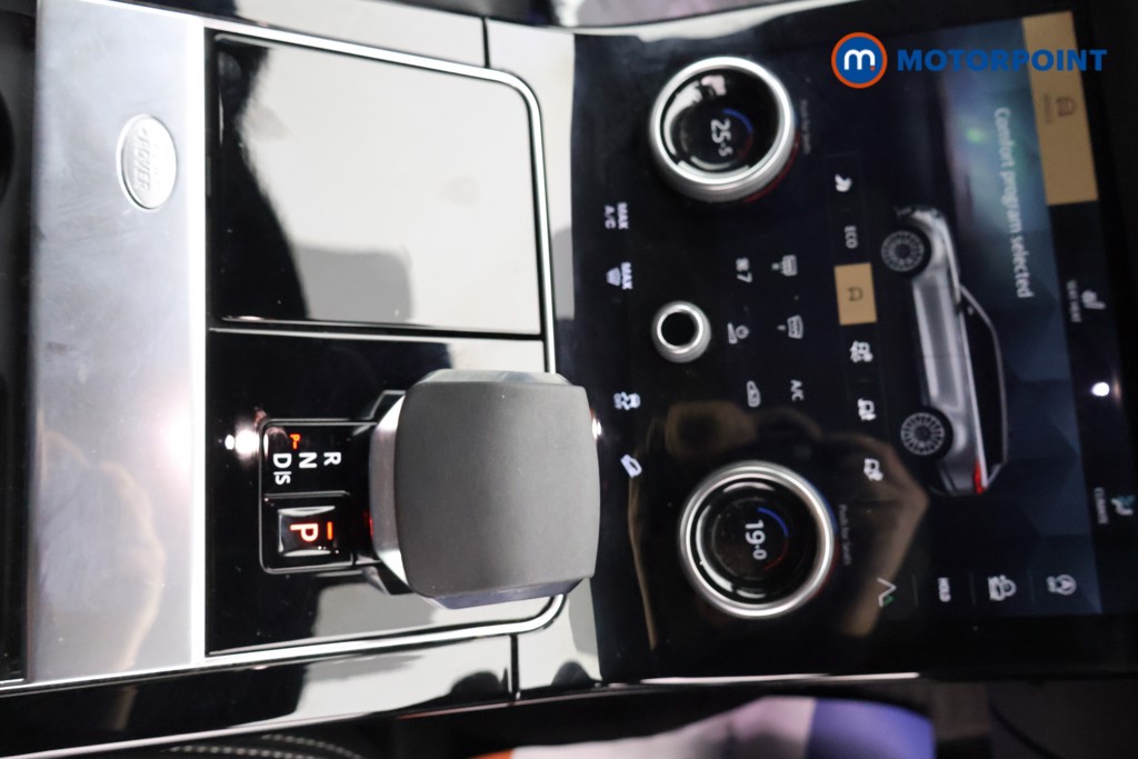 Land Rover Range Rover Velar Edition Automatic Diesel SUV - Stock Number (1593327) - 9th supplementary image