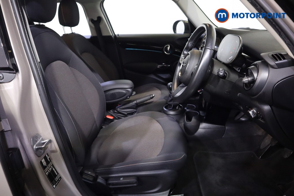 Mini Hatchback Cooper Classic Manual Petrol Hatchback - Stock Number (1593413) - 6th supplementary image