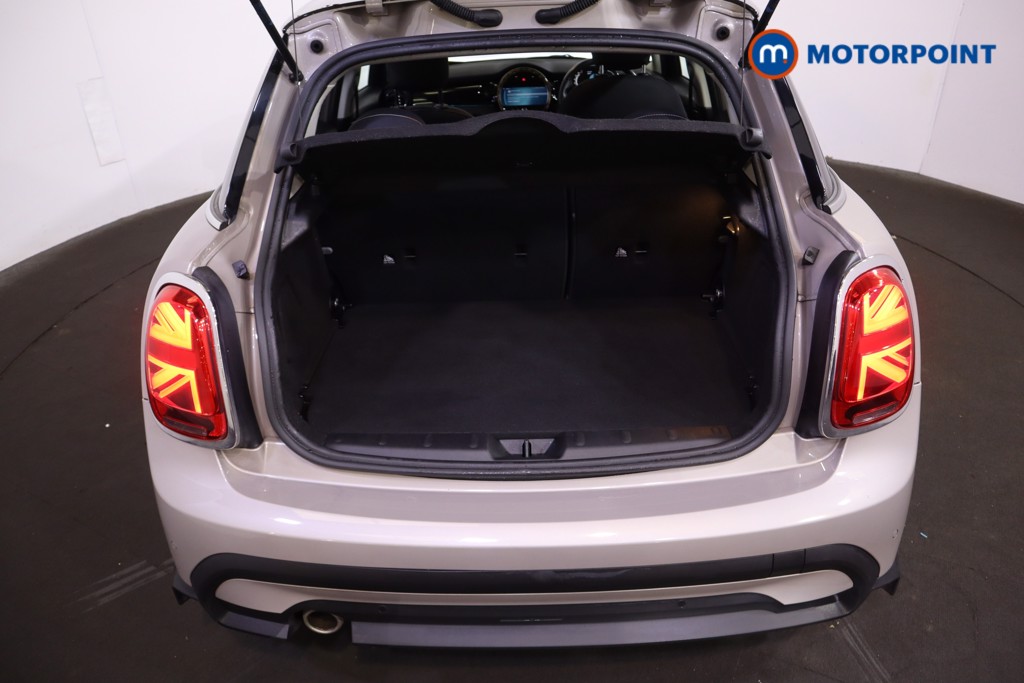 Mini Hatchback Cooper Classic Manual Petrol Hatchback - Stock Number (1593413) - 8th supplementary image