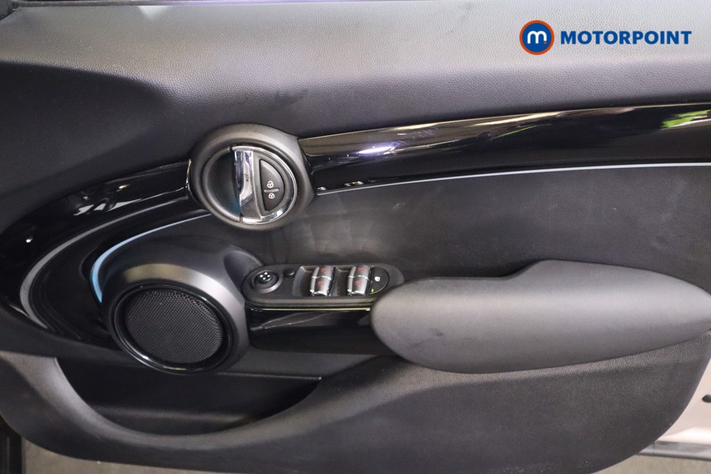 Mini Hatchback Cooper Classic Manual Petrol Hatchback - Stock Number (1593413) - 13th supplementary image