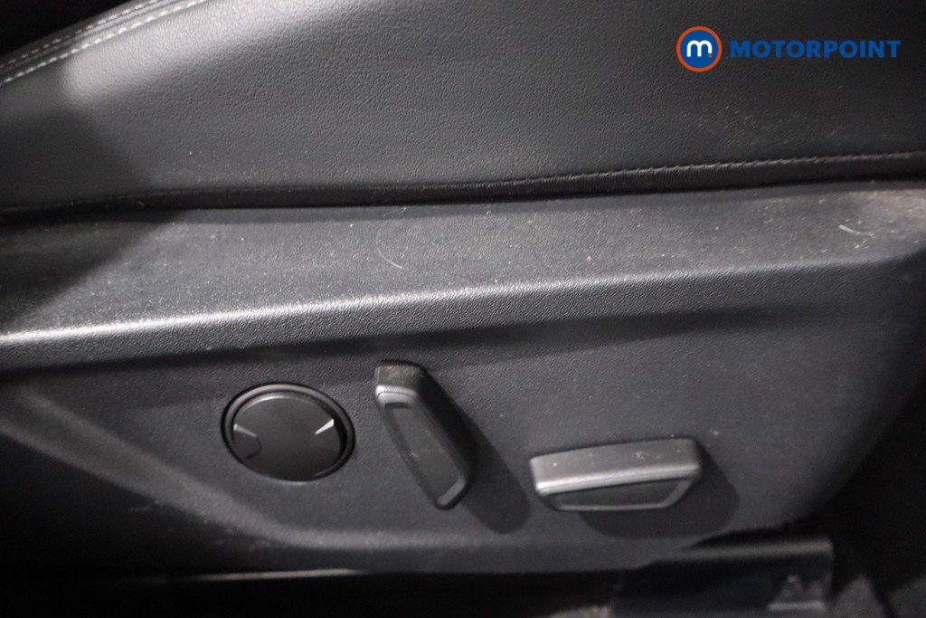 Ford Focus Titanium Vignale Manual Petrol Hatchback - Stock Number (1593691) - 22nd supplementary image