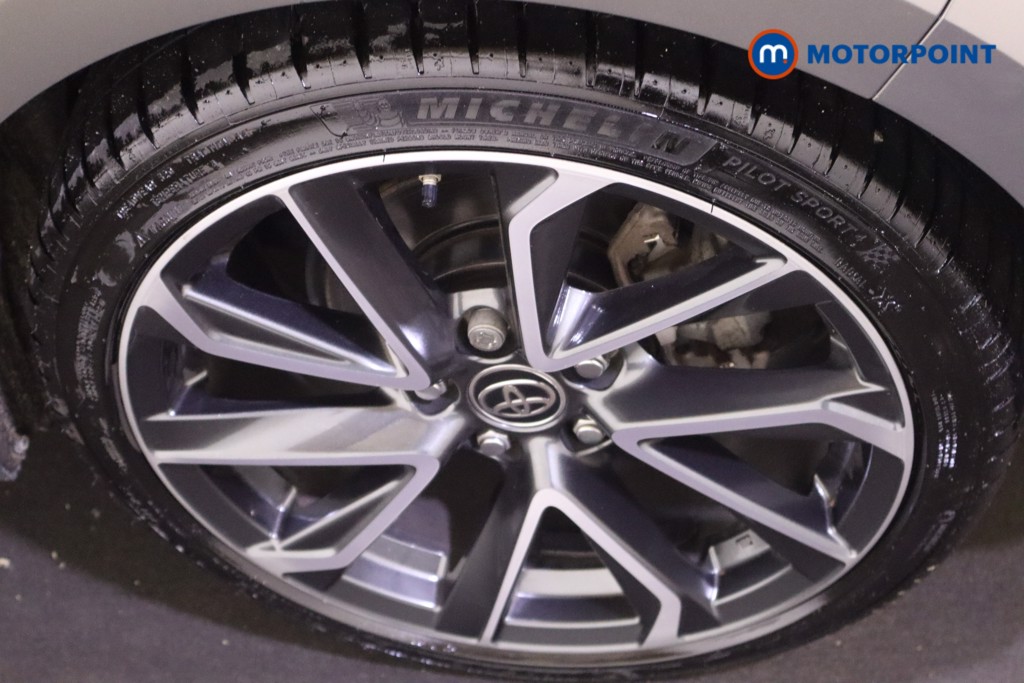 Toyota Corolla Excel Automatic Petrol-Electric Hybrid Hatchback - Stock Number (1593784) - 10th supplementary image