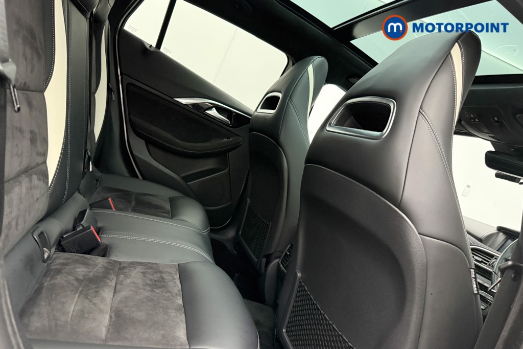 Infiniti Q30 Sport Automatic Diesel Hatchback - Stock Number (1572121) - 8th supplementary image