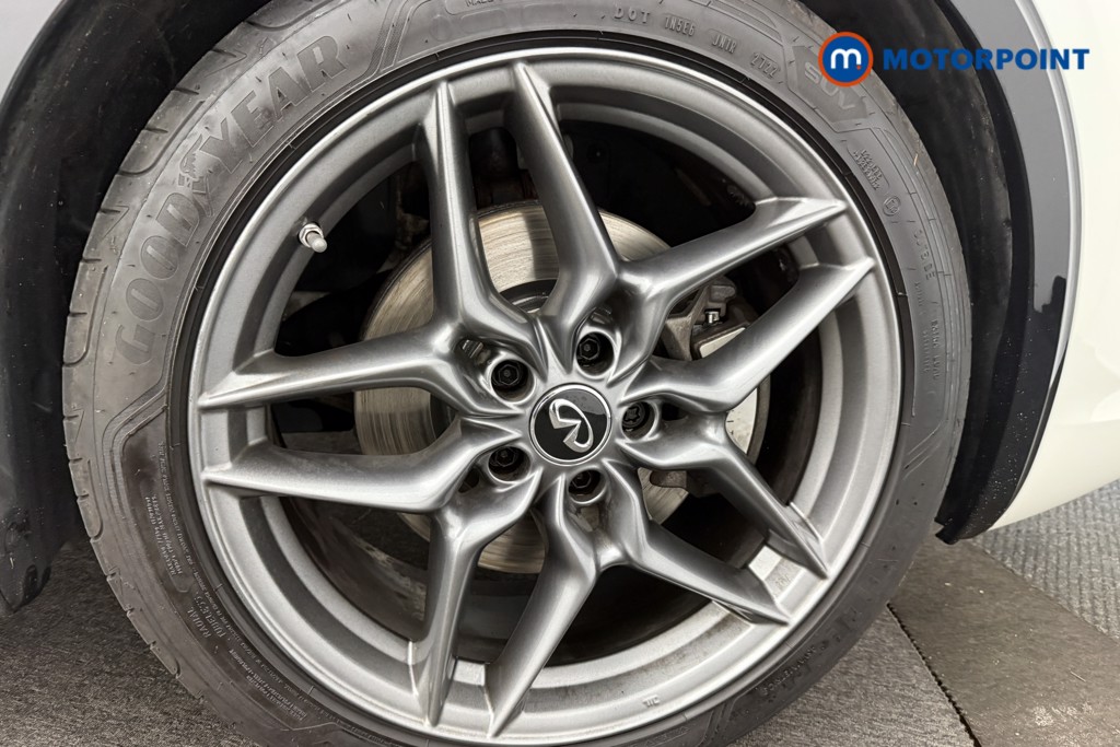 Infiniti Q30 Sport Automatic Diesel Hatchback - Stock Number (1572121) - 10th supplementary image