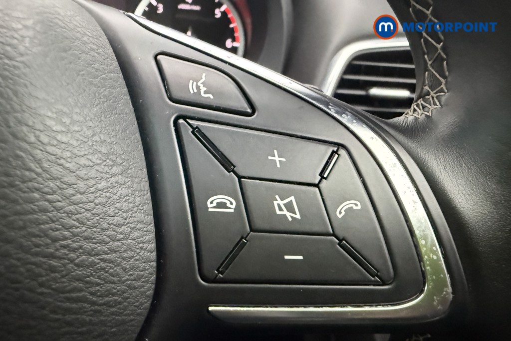 Infiniti Q30 Sport Automatic Diesel Hatchback - Stock Number (1572121) - 14th supplementary image