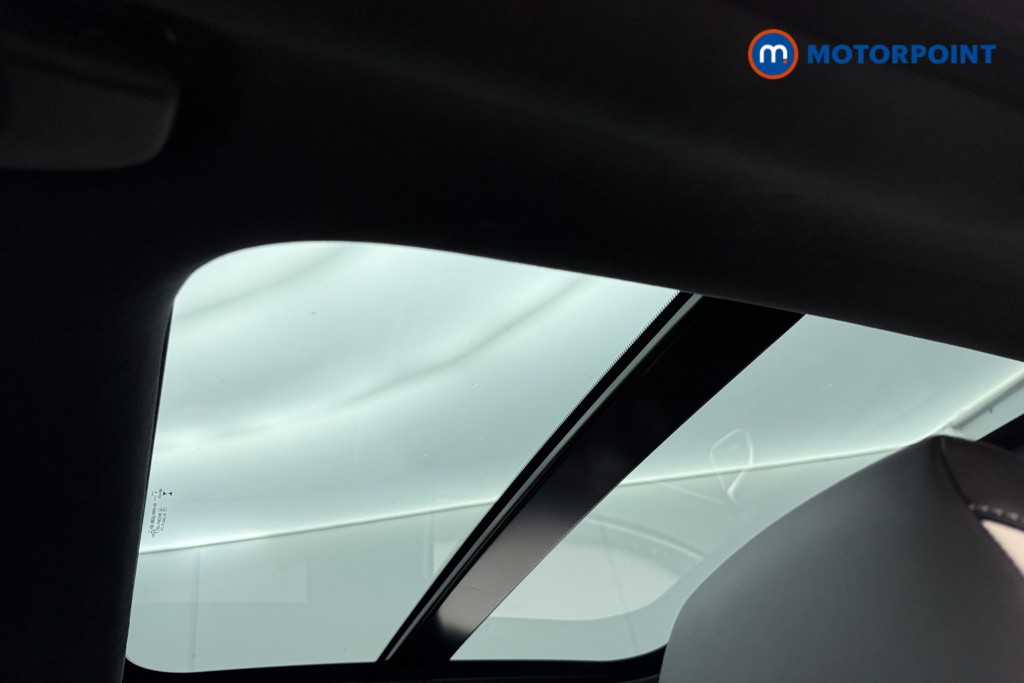 Infiniti Q30 Sport Automatic Diesel Hatchback - Stock Number (1572121) - 20th supplementary image