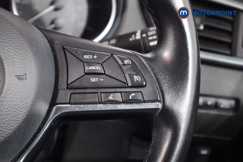 Nissan Qashqai N-Connecta Automatic Petrol SUV - Stock Number (1584324) - 8th supplementary image