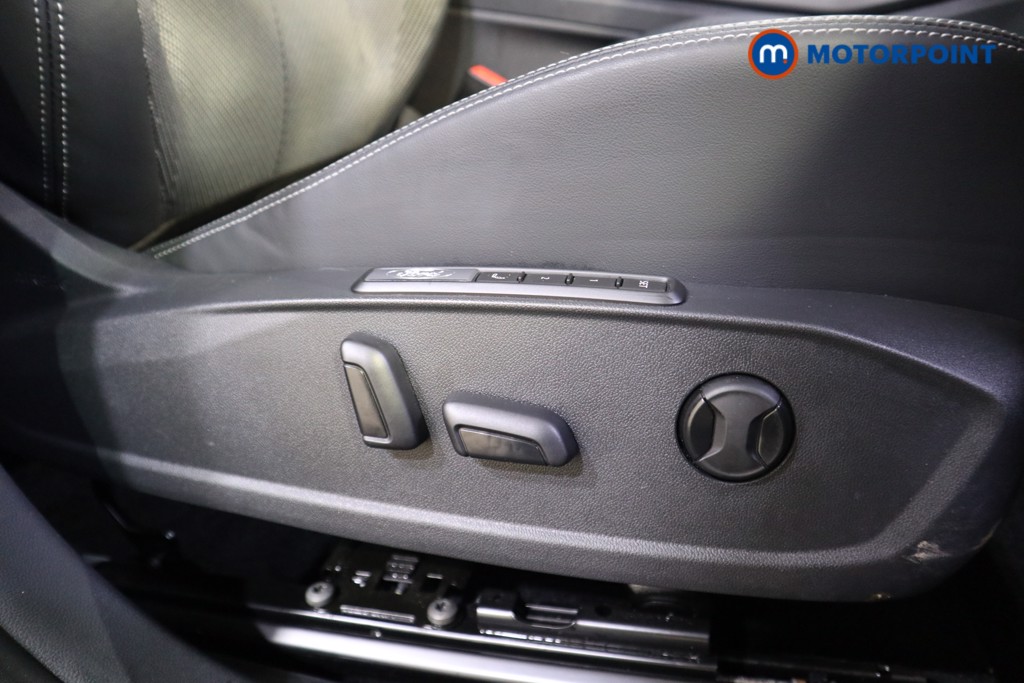 Ford Explorer Select Automatic Electric SUV - Stock Number (1586203) - 11th supplementary image