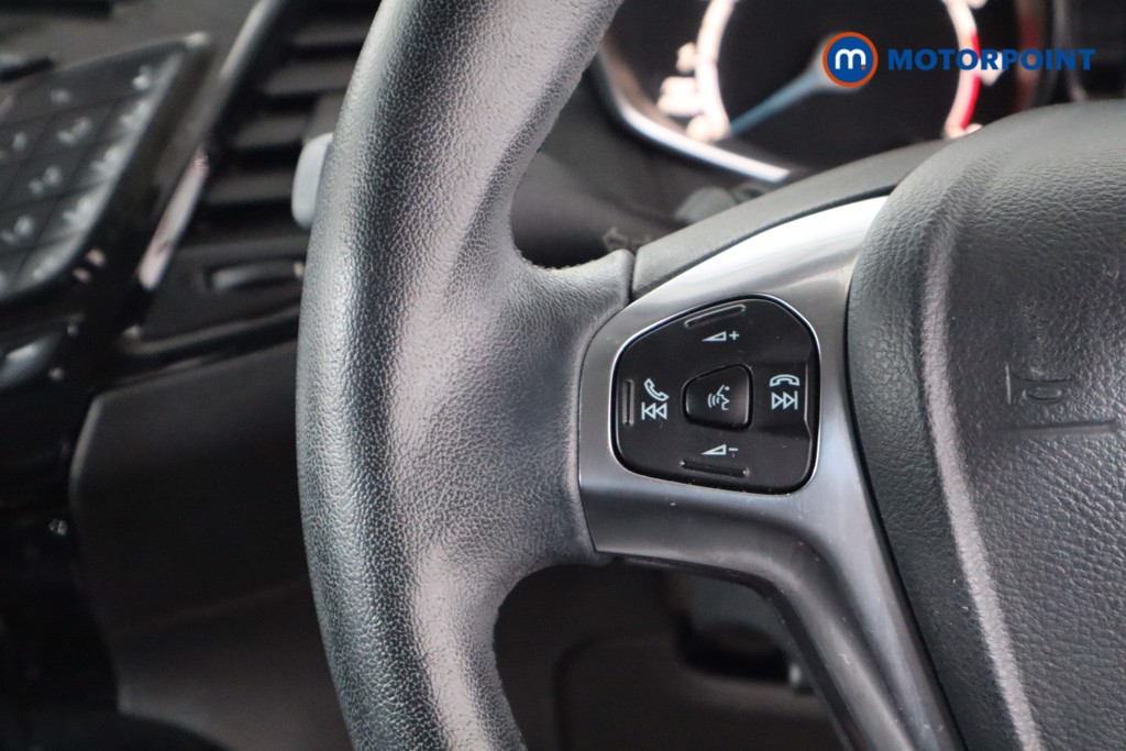 Ford Fiesta Zetec Manual Petrol Hatchback - Stock Number (1587152) - 7th supplementary image