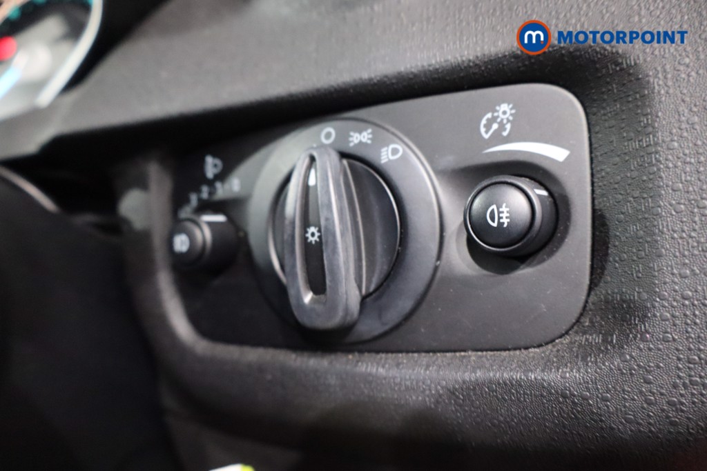 Ford Fiesta Zetec Manual Petrol Hatchback - Stock Number (1587152) - 17th supplementary image