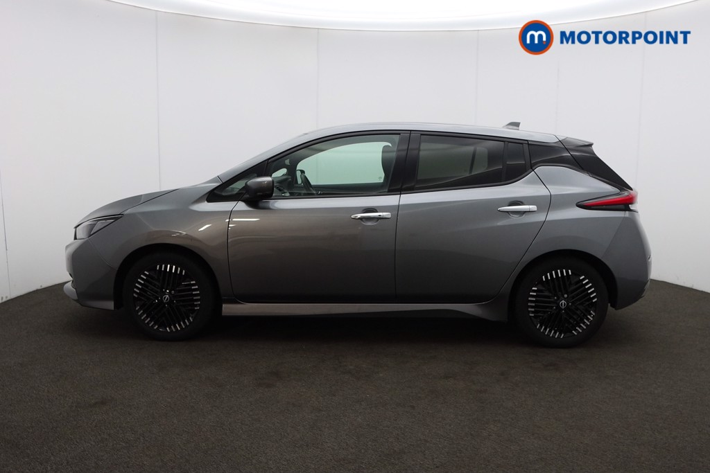 Nissan Leaf N-Connecta Automatic Electric Hatchback - Stock Number (1589542) - Passenger side