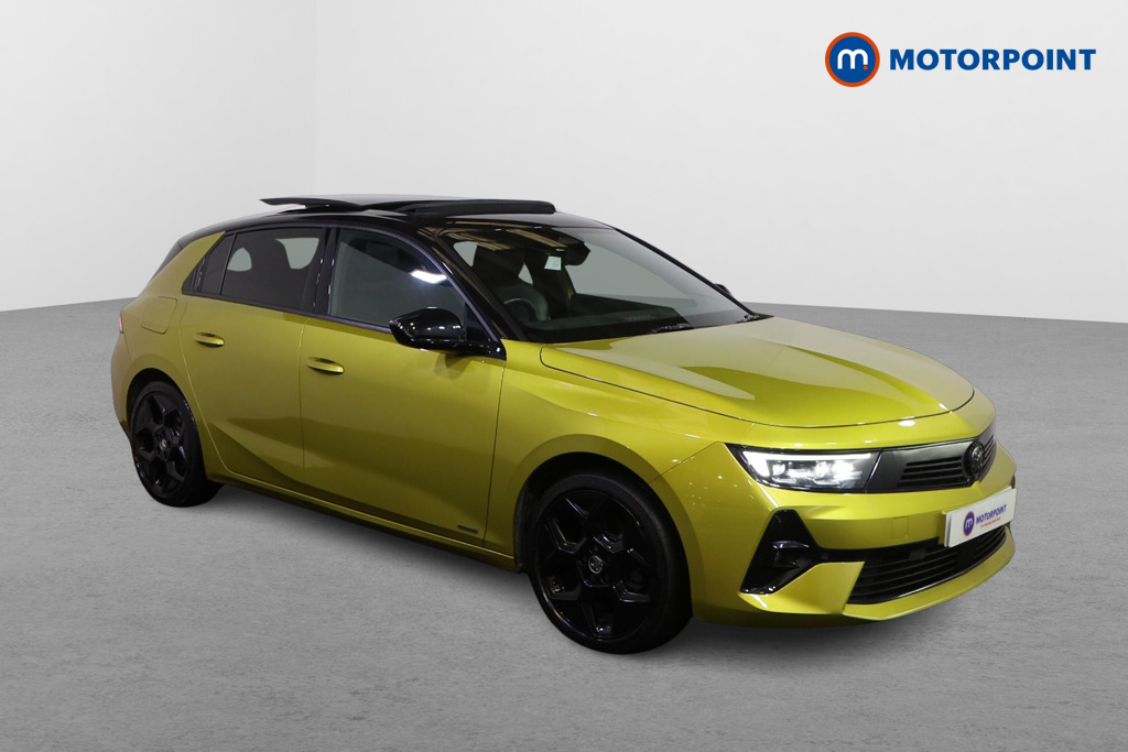 Vauxhall Astra Ultimate Automatic Petrol Hatchback - Stock Number (1589850) - Drivers side front corner