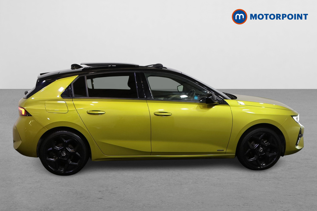 Vauxhall Astra Ultimate Automatic Petrol Hatchback - Stock Number (1589850) - Drivers side