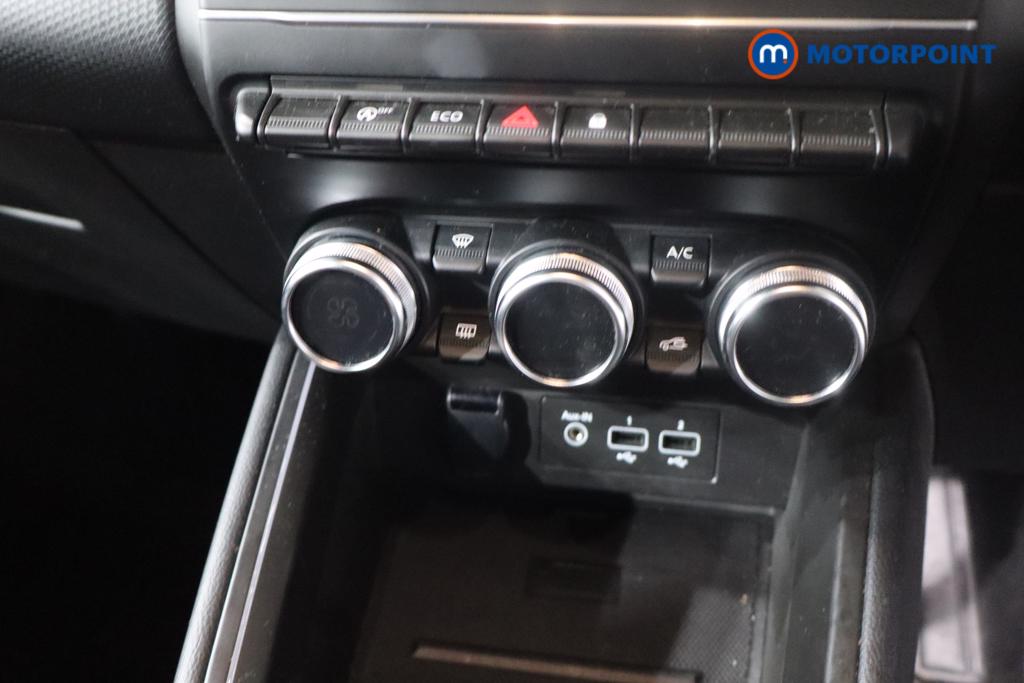 Renault Clio Evolution Manual Petrol Hatchback - Stock Number (1590180) - 15th supplementary image