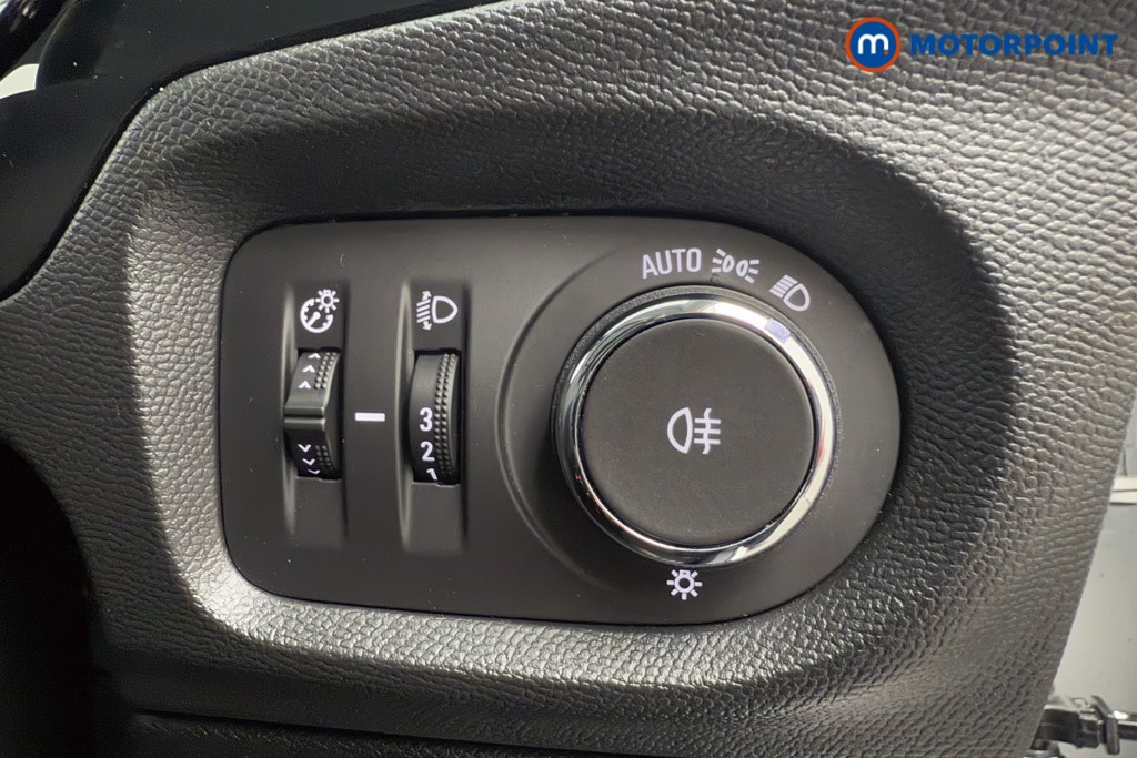 Vauxhall Corsa Design Automatic Petrol Hatchback - Stock Number (1590267) - 15th supplementary image