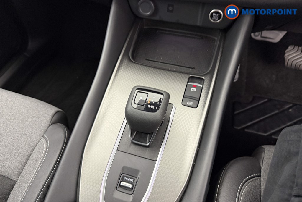 Nissan Qashqai N-Connecta Automatic Petrol SUV - Stock Number (1593200) - 10th supplementary image