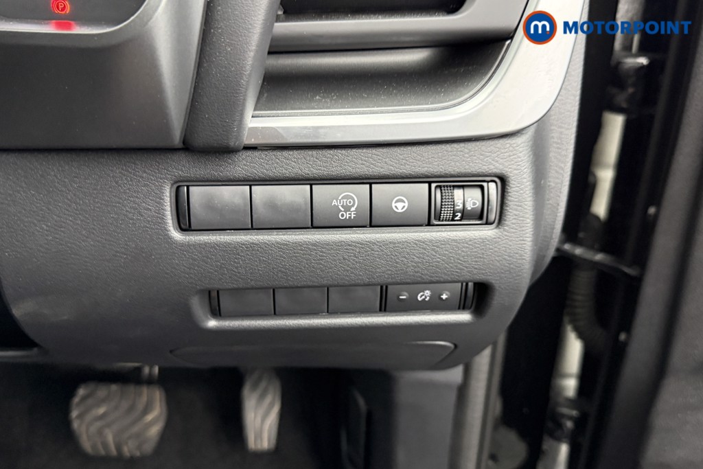 Nissan Qashqai N-Connecta Automatic Petrol SUV - Stock Number (1593200) - 13th supplementary image