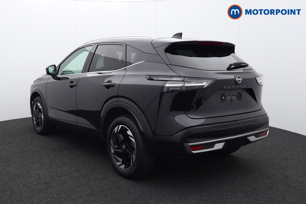 Nissan Qashqai N-Connecta Automatic Petrol SUV - Stock Number (1593200) - Passenger side rear corner