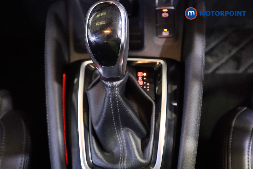 Nissan Qashqai Tekna Automatic Diesel SUV - Stock Number (1593220) - 5th supplementary image