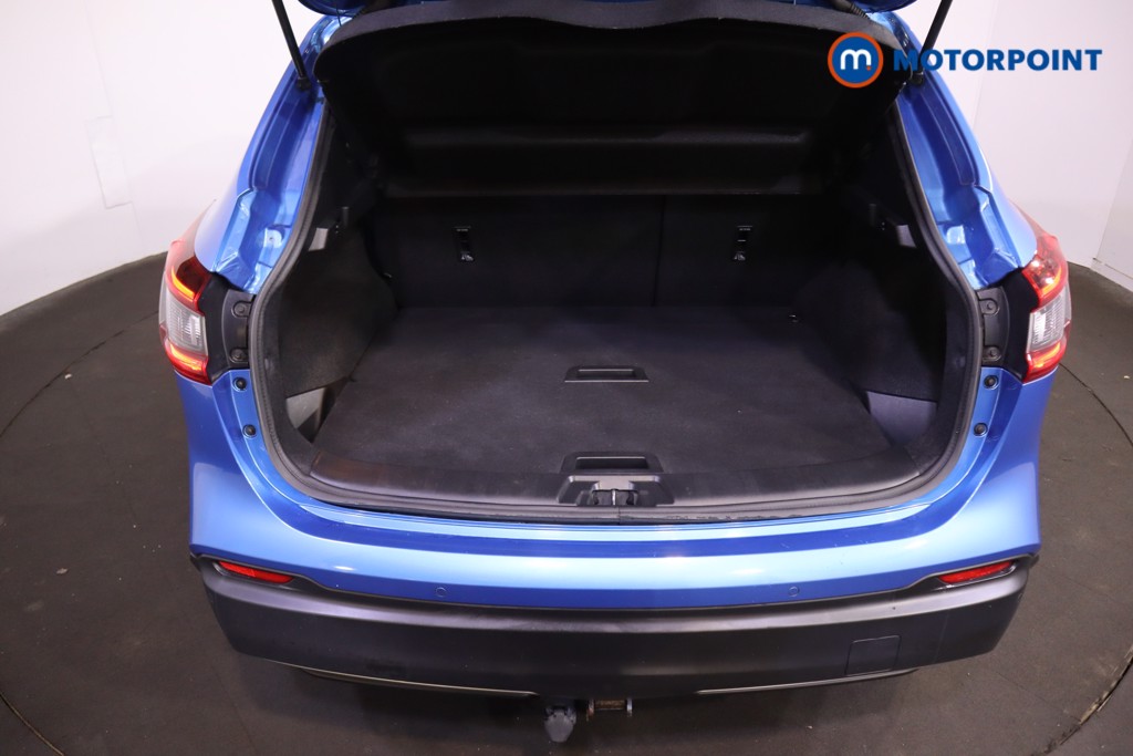 Nissan Qashqai Tekna Automatic Diesel SUV - Stock Number (1593220) - 8th supplementary image