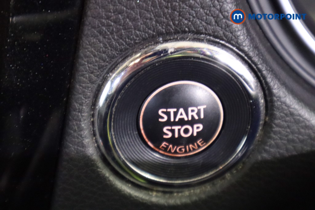 Nissan Qashqai Tekna Automatic Diesel SUV - Stock Number (1593220) - 20th supplementary image