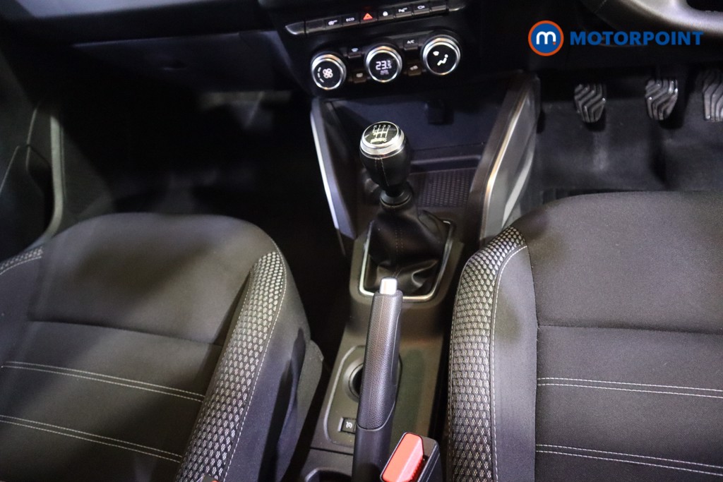Dacia Duster Prestige Manual Petrol SUV - Stock Number (1593515) - 6th supplementary image