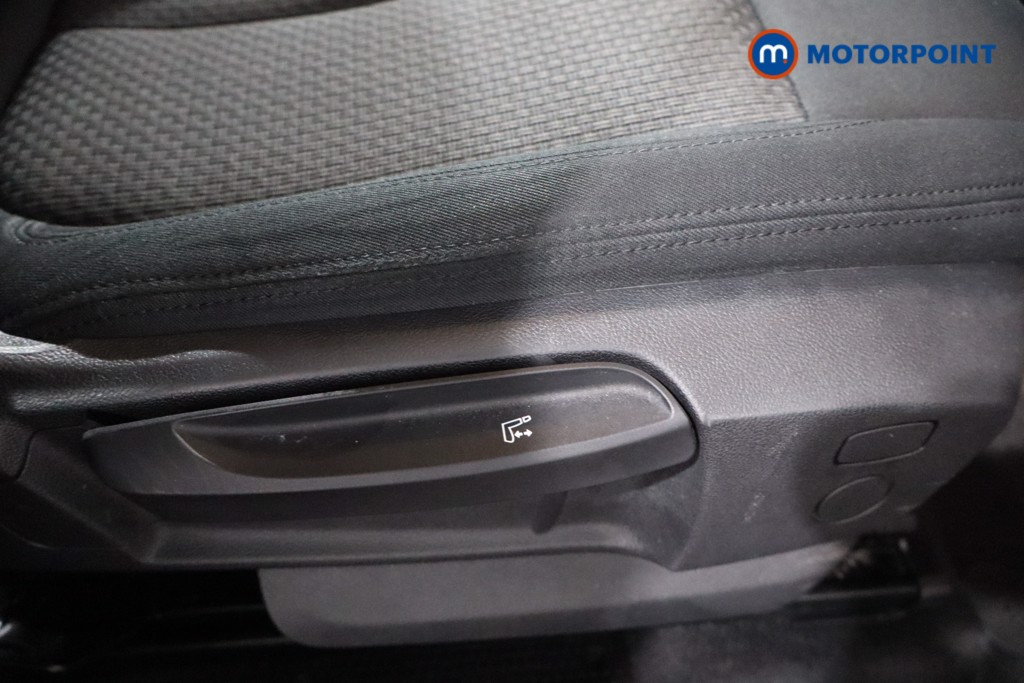 BMW 2 Series SE Manual Petrol People Carrier - Stock Number (1593573) - 23rd supplementary image