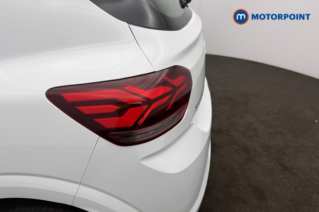 Dacia Sandero Essential Manual Petrol Hatchback - Stock Number (1577260) - 8th supplementary image