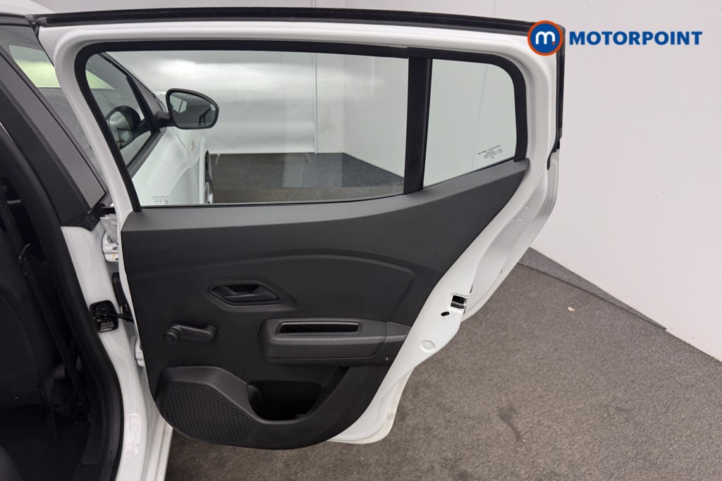 Dacia Sandero Essential Manual Petrol Hatchback - Stock Number (1577260) - 14th supplementary image