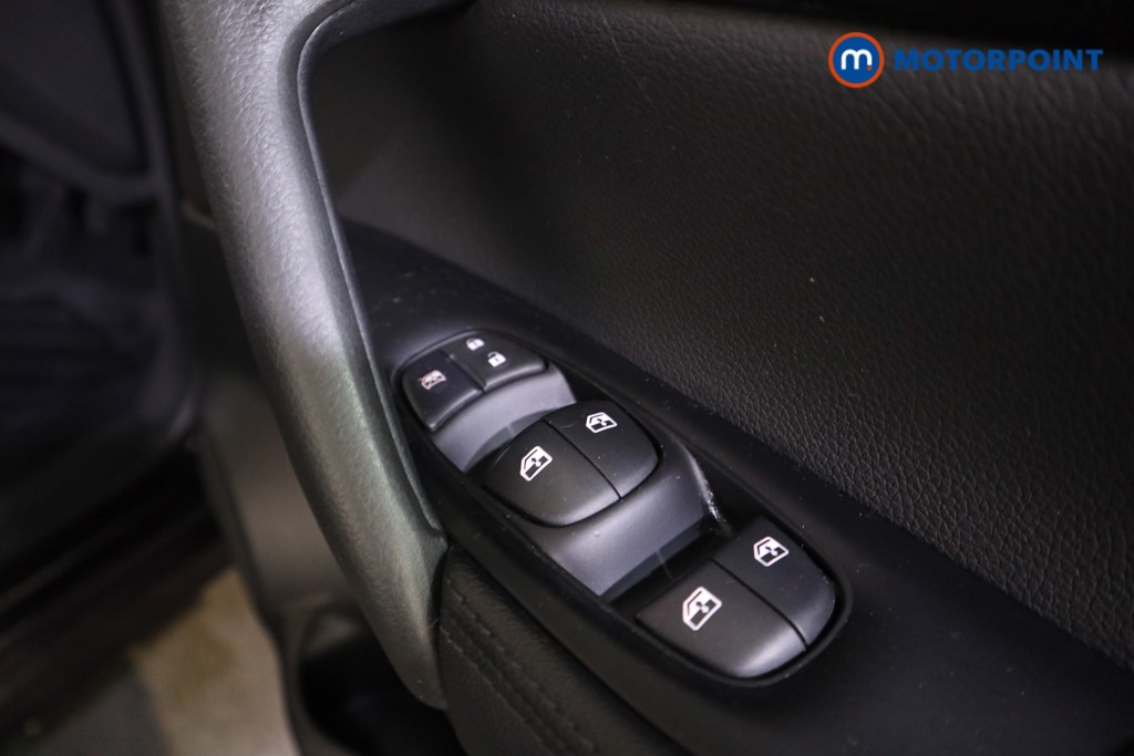 Nissan Qashqai Acenta Premium Manual Diesel SUV - Stock Number (1581580) - 12th supplementary image