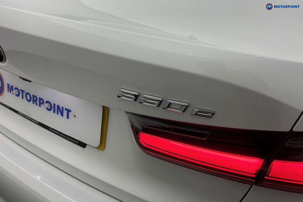 BMW 3 Series Sport Pro Automatic Petrol Plug-In Hybrid Saloon - Stock Number (1584645) - 20th supplementary image