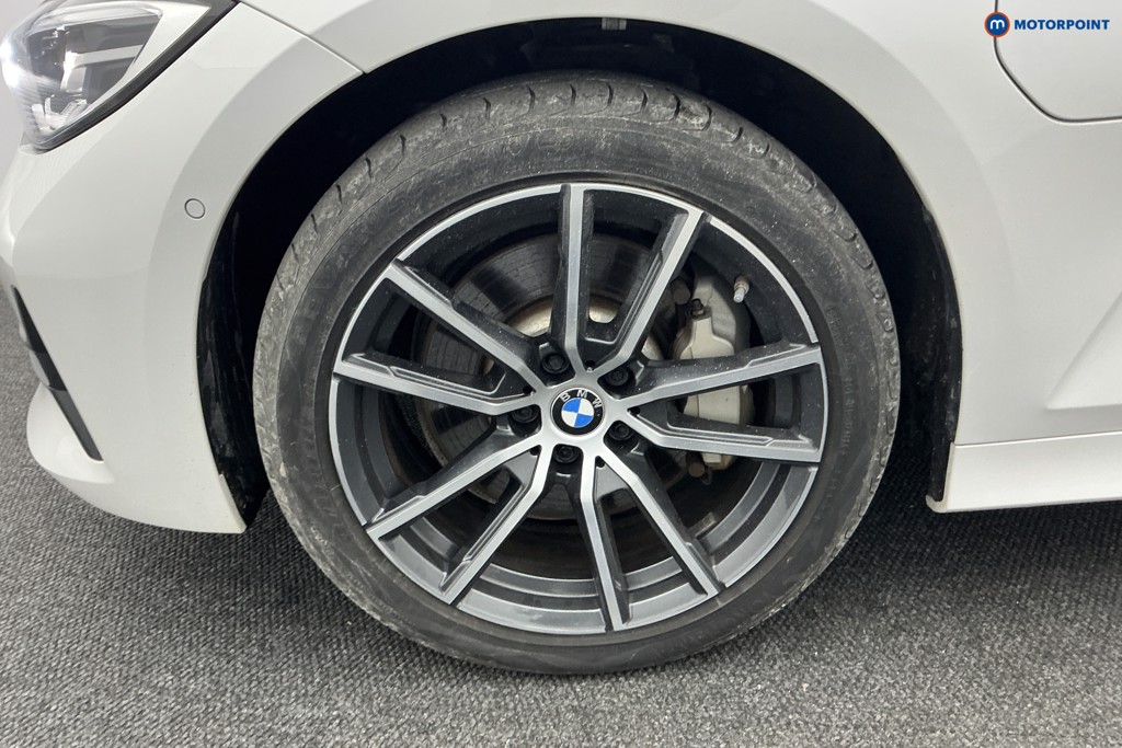 BMW 3 Series Sport Pro Automatic Petrol Plug-In Hybrid Saloon - Stock Number (1584645) - 25th supplementary image