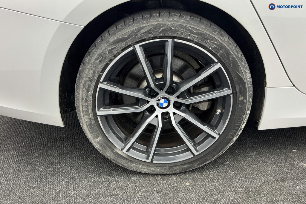 BMW 3 Series Sport Pro Automatic Petrol Plug-In Hybrid Saloon - Stock Number (1584645) - 27th supplementary image