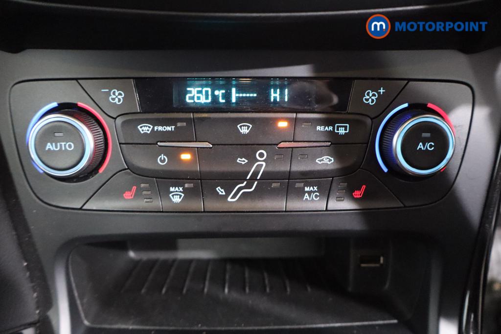 Ford Focus Titanium X Manual Petrol Hatchback - Stock Number (1584972) - 4th supplementary image