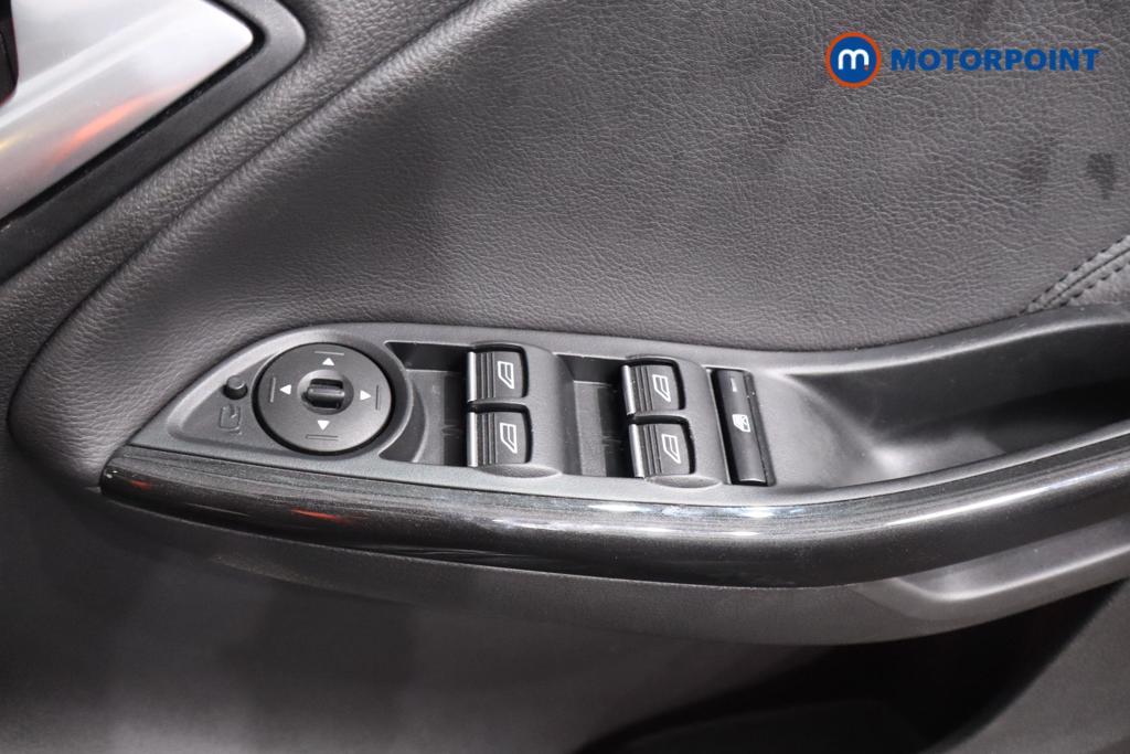 Ford Focus Titanium X Manual Petrol Hatchback - Stock Number (1584972) - 8th supplementary image