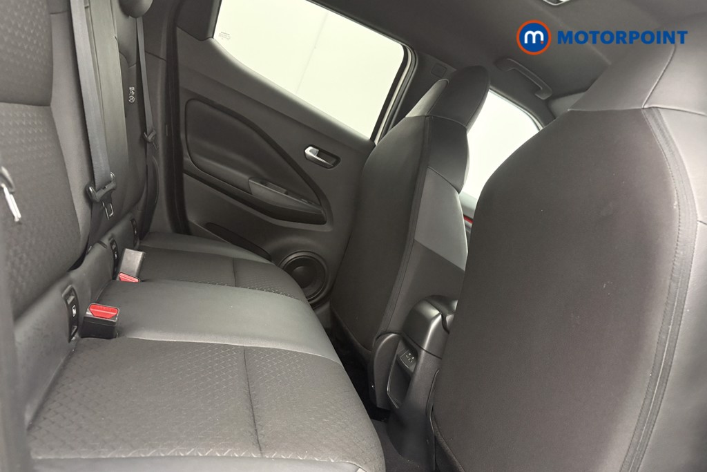 Nissan Juke N-Connecta Automatic Petrol SUV - Stock Number (1586434) - 9th supplementary image