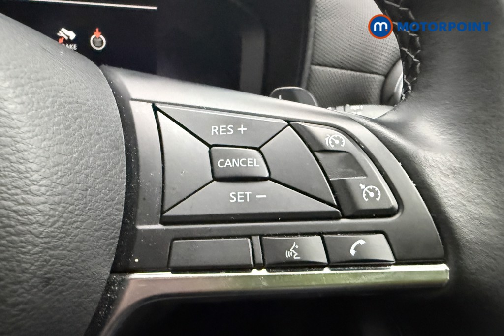 Nissan Juke N-Connecta Automatic Petrol SUV - Stock Number (1586434) - 15th supplementary image