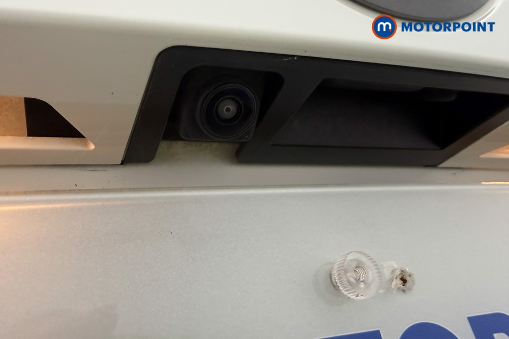 Nissan Juke N-Connecta Automatic Petrol SUV - Stock Number (1586434) - 28th supplementary image