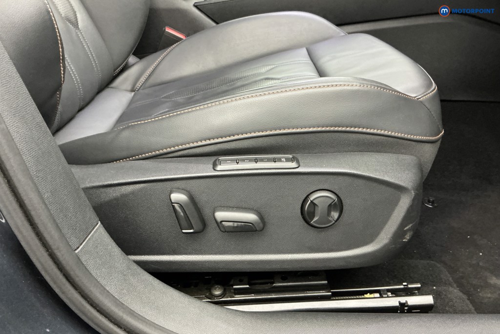 Cupra Formentor V2 Manual Petrol SUV - Stock Number (1586881) - 17th supplementary image