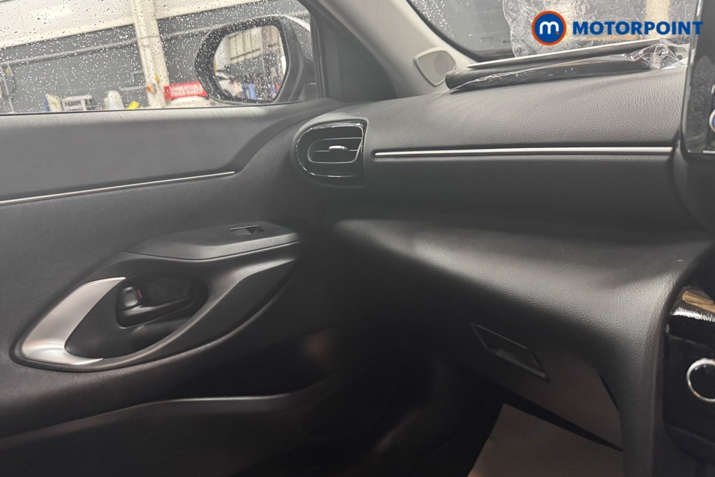 Toyota Yaris Cross Icon Automatic Petrol-Electric Hybrid Estate - Stock Number (1587244) - 15th supplementary image